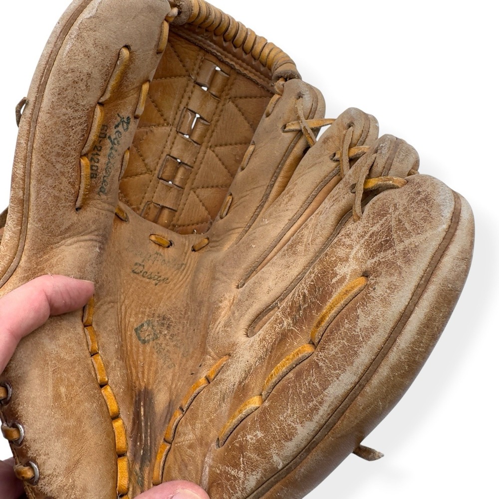 Vintage 1960s Montgomery Ward Baseball Glove 60-21206 Stan Musial RHT *